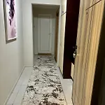 Apartman 8 *