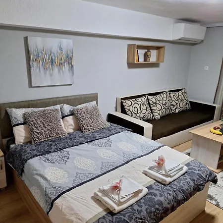 Apartman 8 Szandanszki